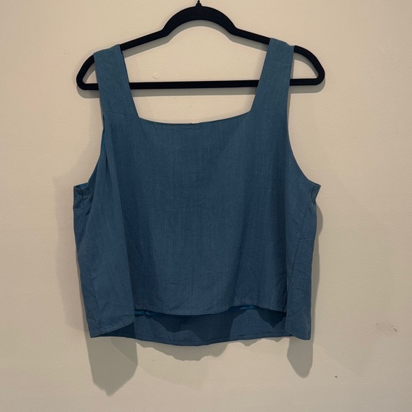 Matching Linen Set - Picture 2 of 5